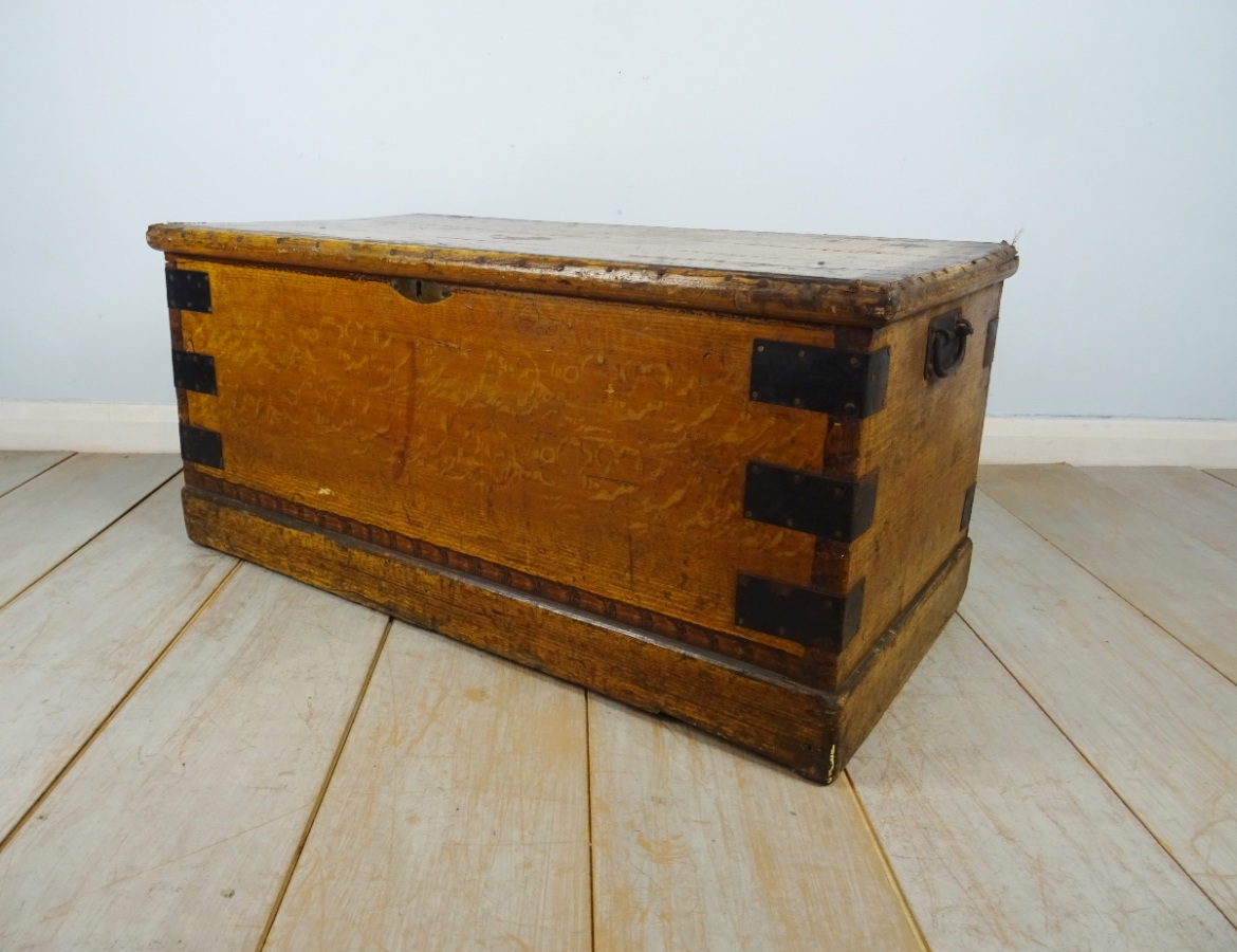 Original Victorian Hand Painted Travelling Trunk Chest